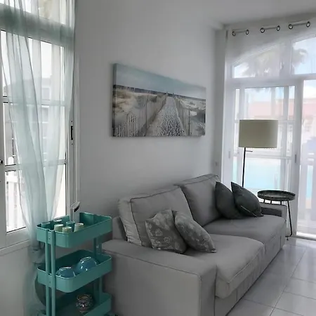 Lovely - Pool Front, Private Roof Terrace, Wifi Fiber Optic Vakantiehuis *