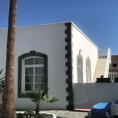 Lovely - Pool Front, Private Roof Terrace, Wifi Fiber Optic Vakantiehuis Corralejo