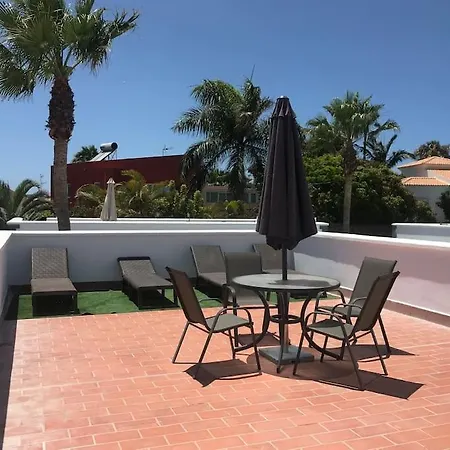 Lovely - Pool Front, Private Roof Terrace, Wifi Fiber Optic Vakantiehuis Corralejo