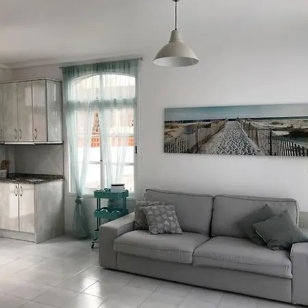 Lovely - Pool Front, Private Roof Terrace, Wifi Fiber Optic Vakantiehuis